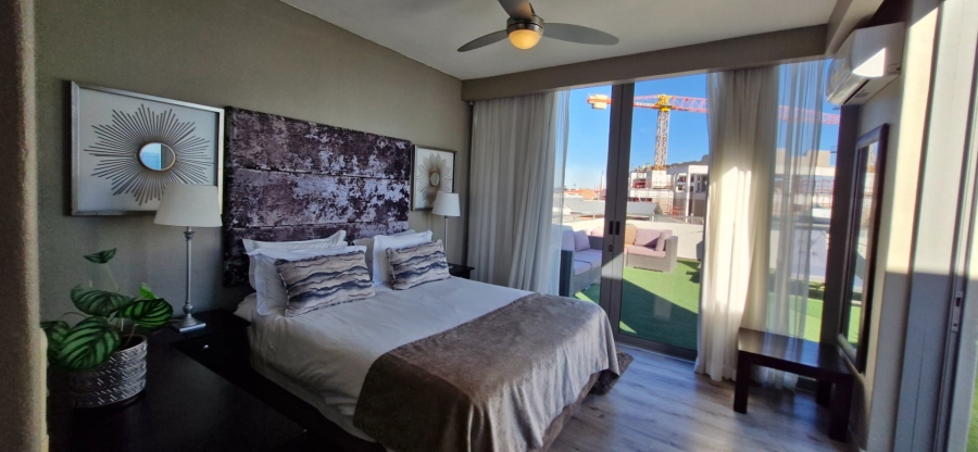  Bedroom Property for Sale in Bloubergstrand Western Cape